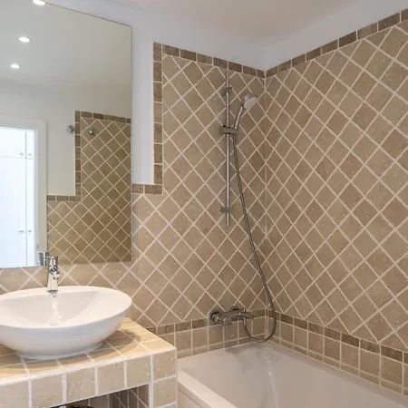 Luxe With Sea View *