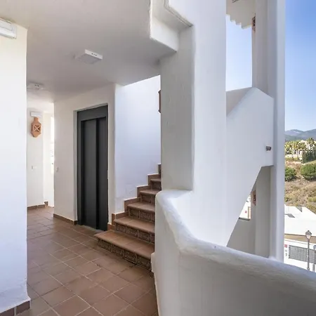 Apartment Luxe With Sea View Estepona
