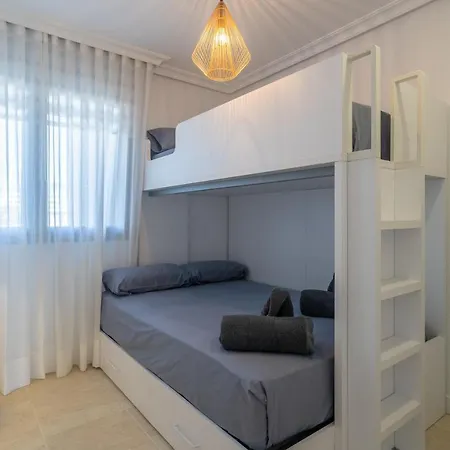 Luxe With Sea View Estepona